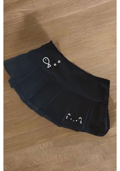 Siyah Pileli Fish And Cat Baskılı Micro Şort Etek