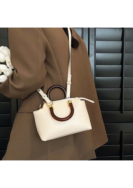 Popüler Kadın Büyük Kapasiteli Moda Crossbody Çanta Niş Üst Düzey Trend Taşınabilir Yastık Çantası (Yurt Dışından) fiyatları