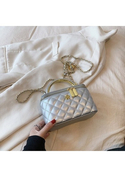 Kadınlar Için Xiaoxiang Tarzı Eşkenar Dörtgen Nakış Küçük Çanta 2024 Yeni Üst Düzey Zincir Çanta, Moda ve Çok Yönlü Omuz Çantası El Küçük Kare Çanta (Yurt Dışından)