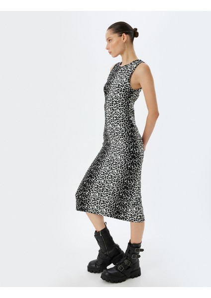 Halter Yaka Elbise Midi Leopar Desenli Kolsuz Slim Fit fiyatları
