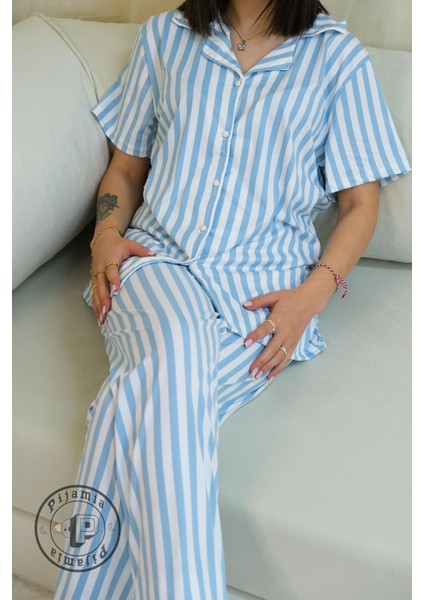 Mavi Çizgi Desenli Düğmeli Kısa Kol Kadın Pijama Takımı