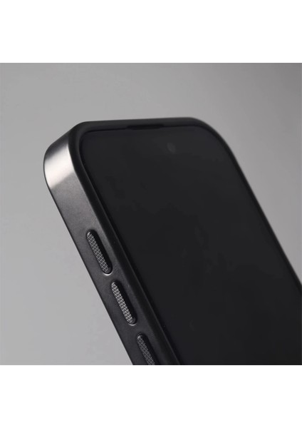 iPhone 15 Pro Uyumlu Titanyum Siyah Karbon Fiber Magsafe Özellikli Kılıf fırsatları