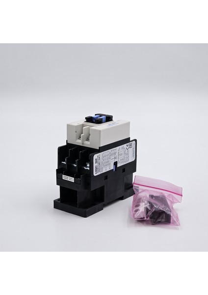 Hyundaı Ac Kontaktör 3p 32A (1na +1nk)