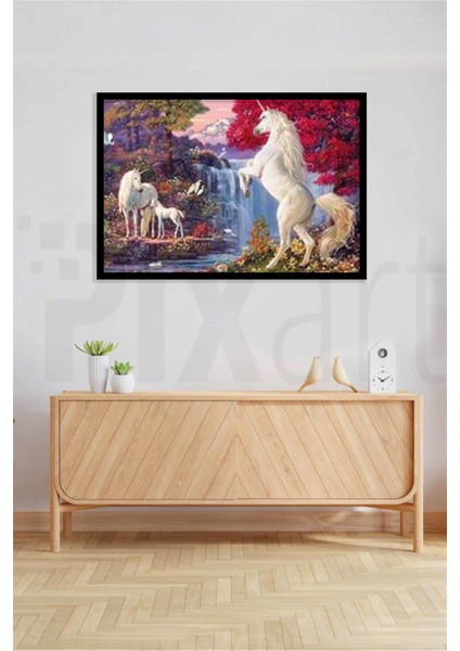 Ormanın Gizli Köşelerindeki Unicornlar Pixart Sanat Elmas Mozik Tablo Daimond Türkiye 72*52 fiyatları