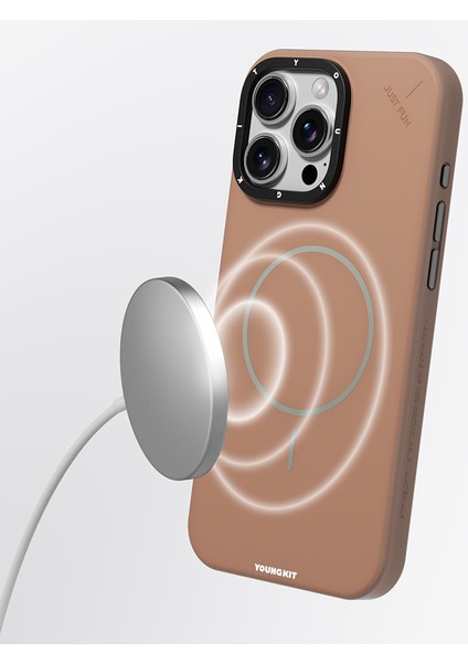 iPhone 16 Pro Kılıf M-Safe Şarj Özellikli Youngkit Dynamag Serisi Kapak Gold