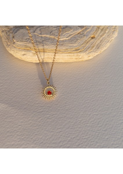 Kırmızı Taşlı Güneş Paslanmaz Çelik Kolye