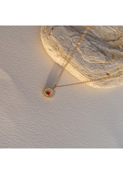 Kırmızı Taşlı Güneş Paslanmaz Çelik Kolye fiyatları