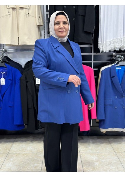 Dört Düğmeli Blazer Ceket