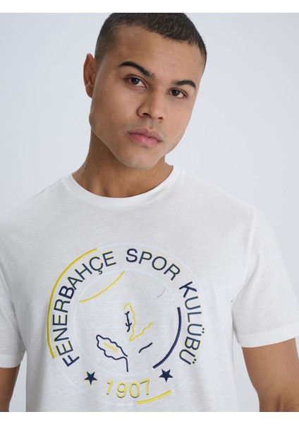 Erkek Trıbun Nakış Detaylı Tshırt fırsatları