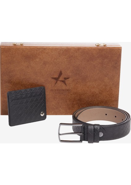 ALTINYILDIZ CLASSICS Erkek Siyah Özel Ahşap Hediye Kutulu Kemer - Kartlık Aksesuar Set Damat Bohçası