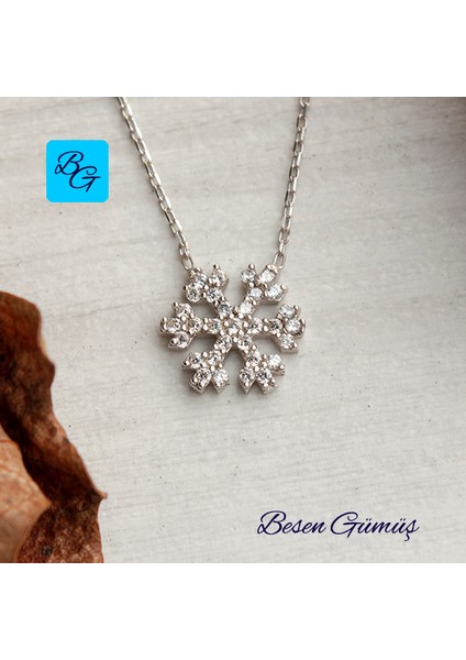 Zirkon Taşlı Kar Tanesi Kolye
