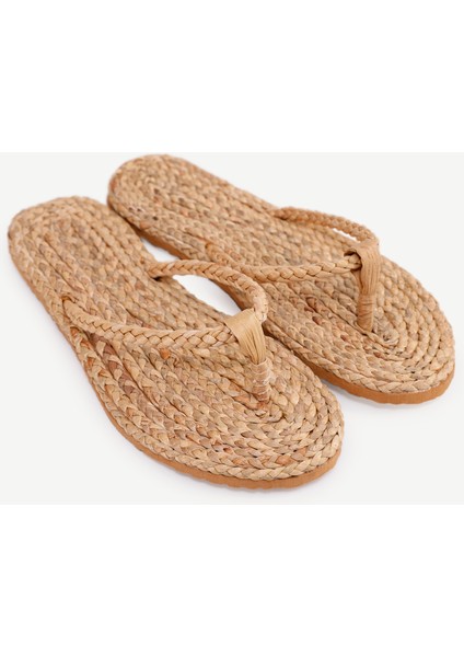 Su Sümbülü Yaprağından Örülmüş Hasır Terlik fırsatları