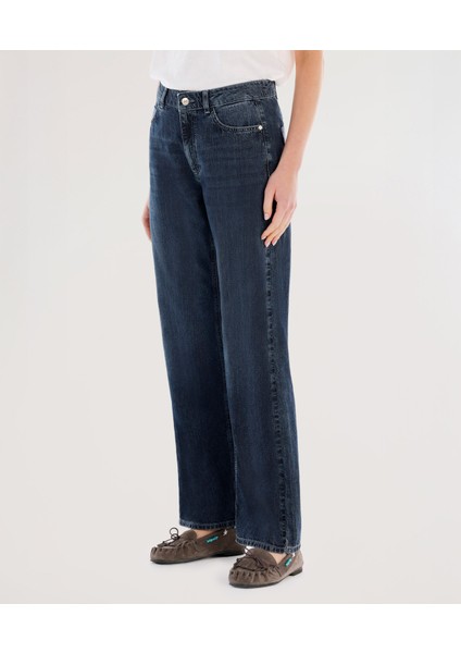 Arka Cep Detaylı Geniş Fit Denim Pantolon
