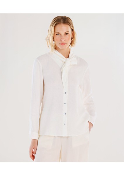 Yaka Detaylı Gömlek