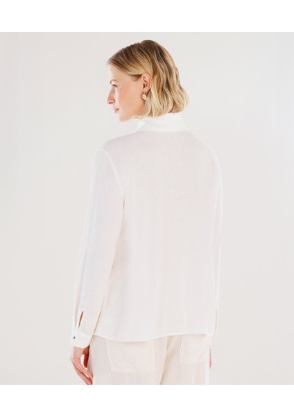 Yaka Detaylı Gömlek fırsatları