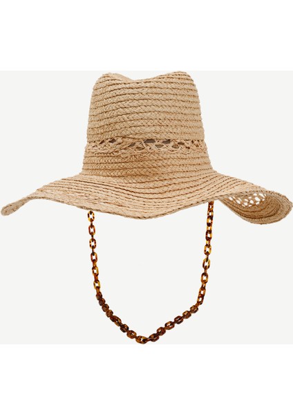 Zincir Detaylı Örgü Şapka
