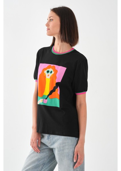 Alexandergardı Yaka ve Kol Detaylı Baskılı Kadın T-Shirt