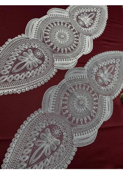 Nivemeshome Gri Işlemeli Runner
