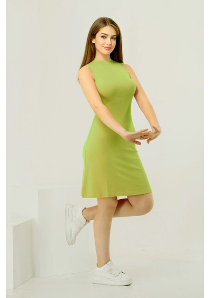 Yazlık Sırt Dekolteli Kadın Kısa Elbise