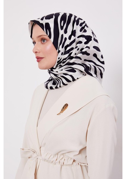 Beyaz Leopar Desen Twill İpek Eşarp