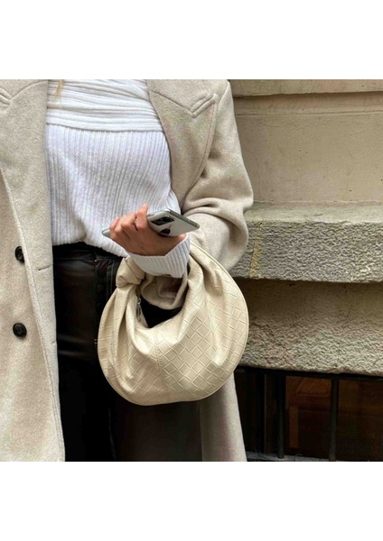 Bej Düğüm Detaylı Çanta modelleri