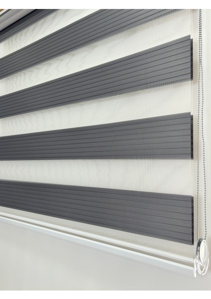 Gri Pileli Zebra Stor Perde Ev/ofis Perdesi Aluminyum Sistem Zebra Stor Perde – Gece & Gündüz Kullanım, Kolay Montaj (Alüminyum Sistem)