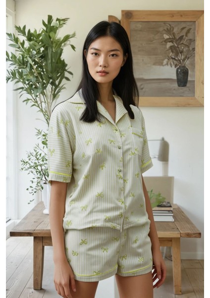 Kadın Yeşil Fiyonk Desenli Bebe Yaka Üst Şort Pijama Takımı modelleri