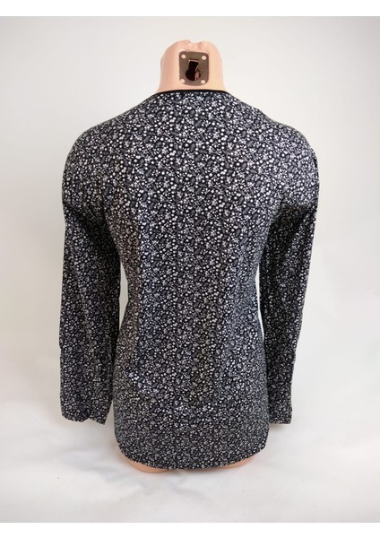 Kadın Siyah Beyaz U Yaka Uzun Kollu Desenli Yırtmaçlı Dokuma Viskon Anne Penye Tişört modelleri