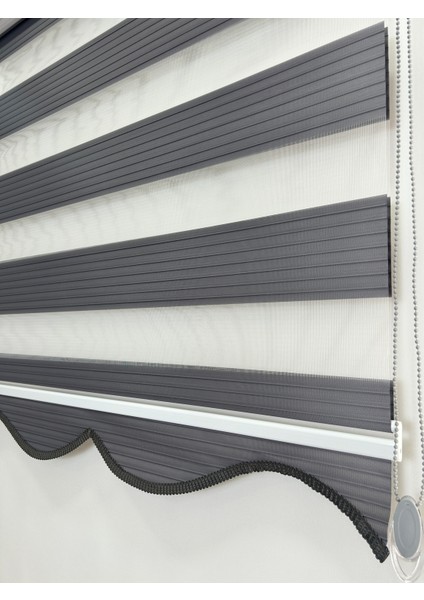 Dilimli Gri Pileli Zebra Stor Perde Ev/ofis Perdesi Aluminyum Sistem Zebra Stor Perde – Gece & Gündüz Kullanım, Kolay Montaj (Alüminyum Sistem)