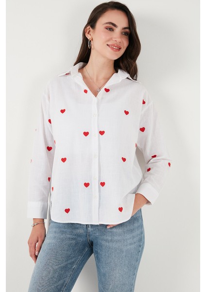 Pamuk ve Keten Karışımlı Regular Fit Kalp Baskılı Gömlek Bayan Gömlek 6779932 indirimleri