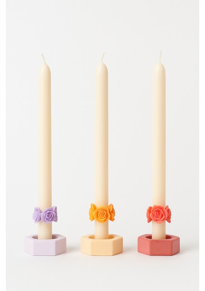 Dekoratif Gül Detaylı Konik Mum Seti – 3’lü Renkli Pastel Mumluk