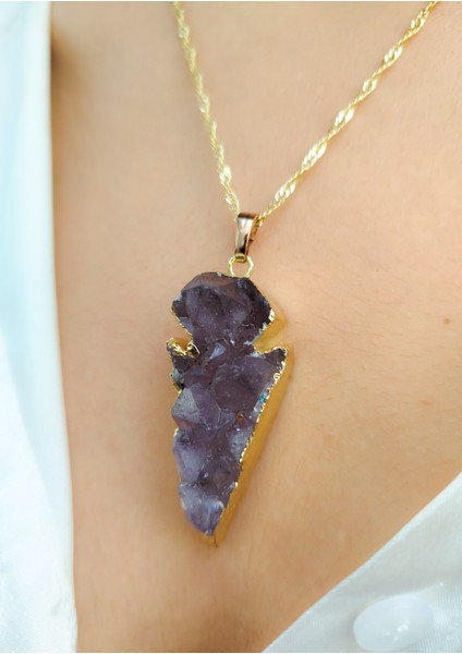 Ametist Taşlı Gold Renkli Çerçeveli ve Gold Renkli Zincirli Kadın Kolye