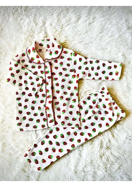 Çilek Baskılı Bebek Pijama Takımı ve Battaniye Takım Set modelleri