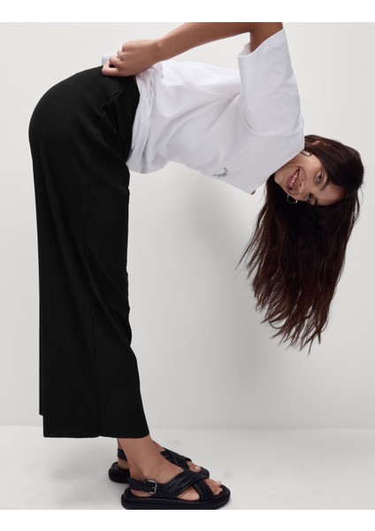 Pilise Kesim Geniş Paça Kısa Pantolon fiyatları