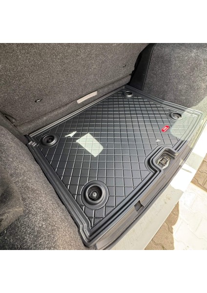 Fiat Fiorino 2020 Sonrası Bagaj Havuzu Halı Zeminli