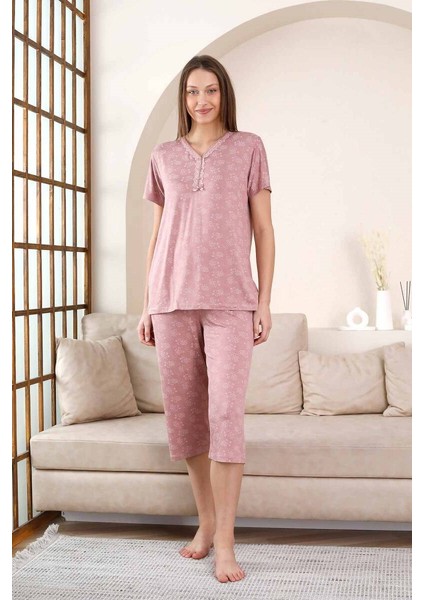 Kadın Gül Kurusu V Yaka Dantel Detay Viskon 3 Düğmeli Kısa Kol Yazlık Kapri Pijama Takımı
