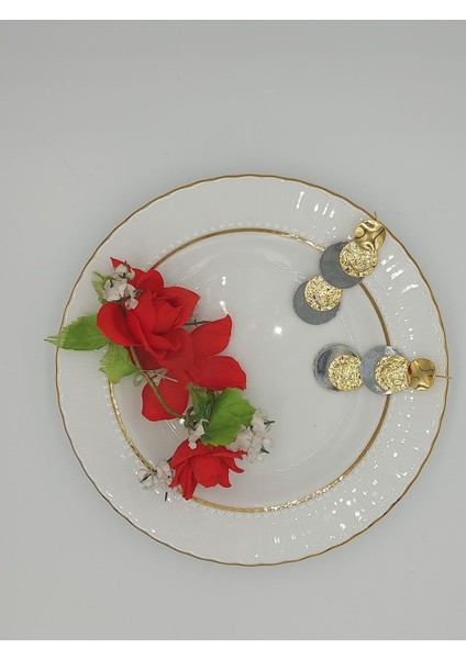 Pullu Sallantı Gümüş Iğne Küpe