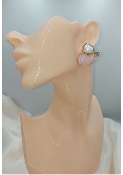 Pembe Inci Küpe