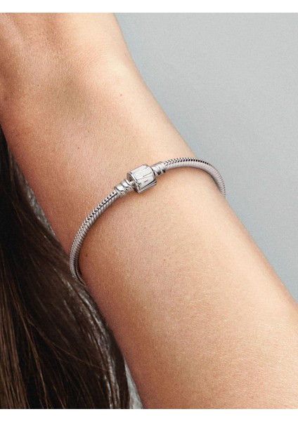 Pandora Moments Marvel Logo Tokalı Yılan Zincir Bileklik 925 Ayar Gümüş fiyatları