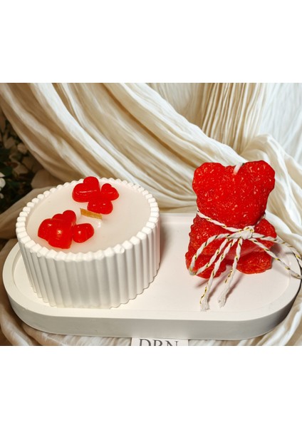 Oval Tabakta,2'li Set, Çikolata Kokulu Mum ve Kırmızı Ayıcıklı Mum