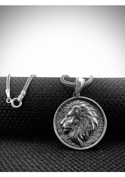 Aslan Motifli 925 Ayar Gümüş Erkek Kolye
