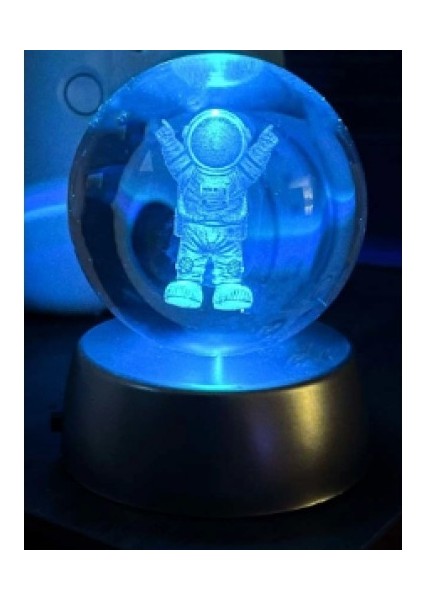 Astronot Plastik Altlıklı Işıklı Cam Küre 6cm