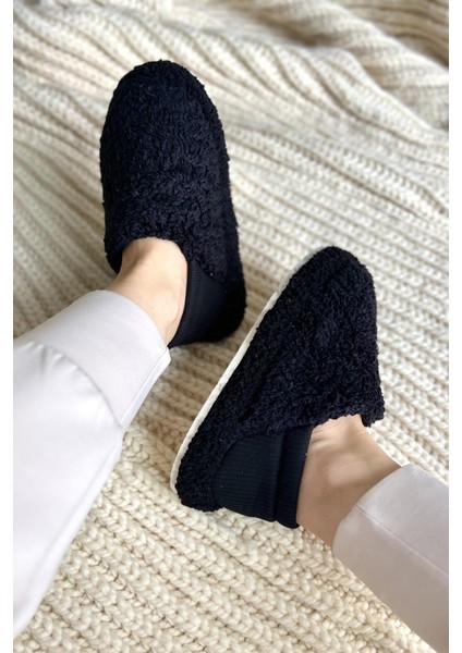 Kadın Lastikli Kaymaz Taban Peluş Ev Botu Panduf TS1153