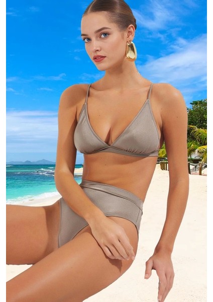 Tasarım Bikini Takımı Esnek Kumaş Özel Şık Detaylı Ergonomik Kesim Plaj ve Havuz Için