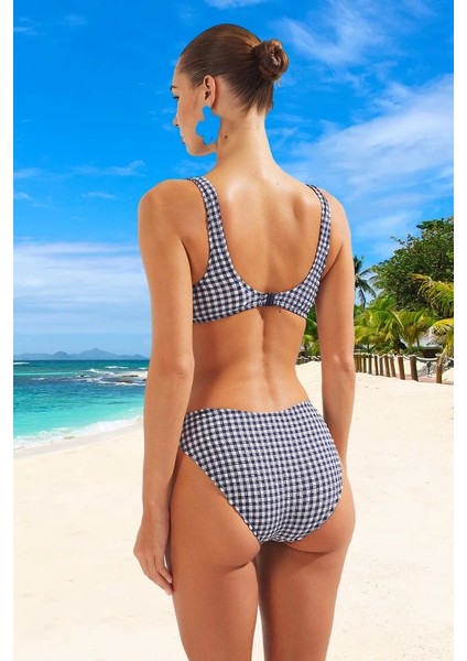 Tasarım Bikini Takımı Uv Korumalı Şık Detaylı Plaj ve Havuz Için Hızlı Kuruyan Esnek Kumaş modelleri