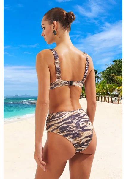 Üçgen Tasarım Bikini Takımı Plaj ve Havuz Için Uv Korumalı Şık Detaylı Yüksek Konfor modelleri