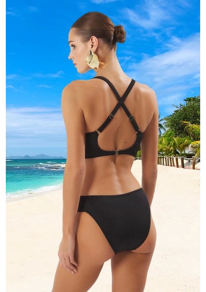 Tasarım Bikini Takımı Hızlı Kuruyan Şık Detaylı Yüksek Konfor Plaj ve Havuz Için