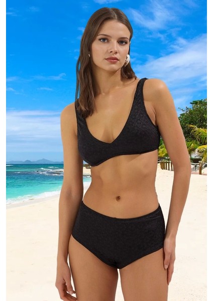 Tasarım Bikini Takımı Esnek Kumaş Uv Korumalı Yaz Koleksiyonu Klora Dayanıklı Hızlı Kuruyan