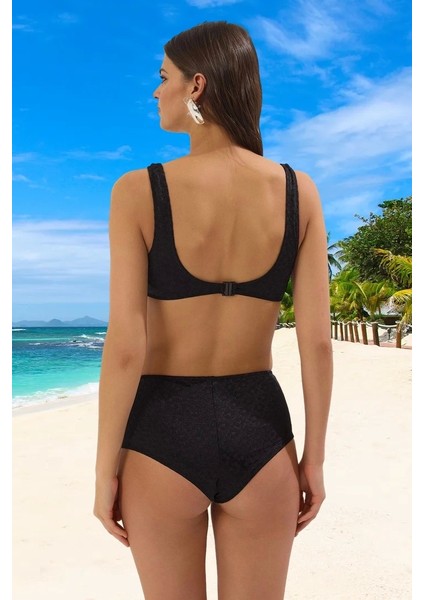 Tasarım Bikini Takımı Esnek Kumaş Uv Korumalı Yaz Koleksiyonu Klora Dayanıklı Hızlı Kuruyan modelleri