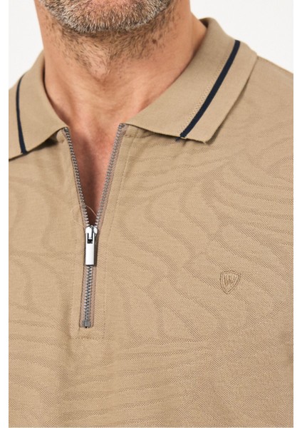 Erkek Basic Jakar Dokulu Bej Fermuarlı Polo Yaka Kıvrılmaz %100 Pamuk Slim Fit Tişört fırsatları